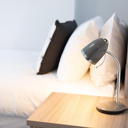 City Centre, Parking, Smart Tv'S In All Rooms Swansea Esterno foto