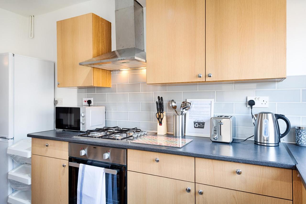 City Centre, Parking, Smart Tv'S In All Rooms Swansea Esterno foto