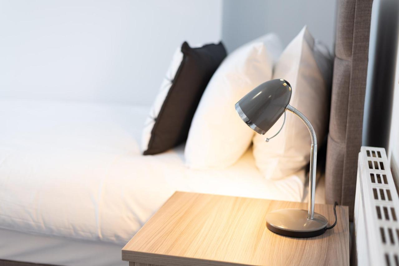 City Centre, Parking, Smart Tv'S In All Rooms Swansea Esterno foto